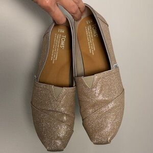 TOMS Women's Sparkling Slip-On Flats - Gold